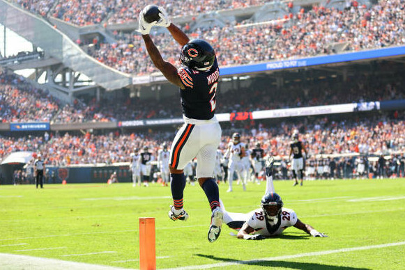 DJ Moore receiving a TD pass