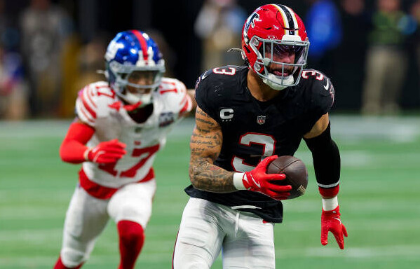 DB Jessie Bates III pick 6 week 16 v Giants